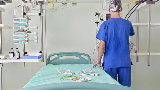 1 στους 3 με COVID-19 στις ΜΕΘ καταλήγουν από ενδονοσοκομειακή λοίμωξη