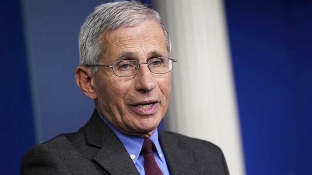 Φάουτσι: Σχεδόν βέβαιο ότι η Όμικρον δεν είναι πιο σοβαρή