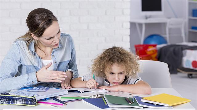 Πειθαρχία σε παιδί με ΔΕΠ-Υ: Συμβουλές για τους γονείς