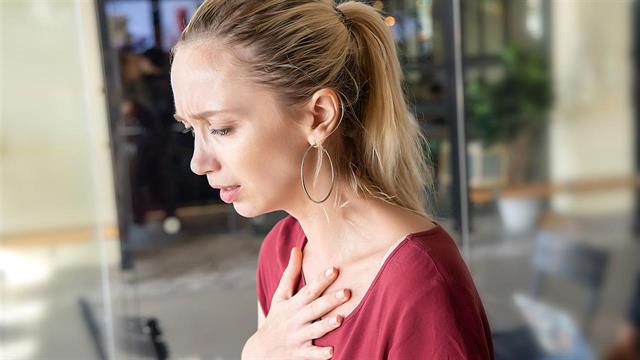 Γαστροοισοφαγική παλινδρόμηση και άγχος: Πώς συνδέονται;