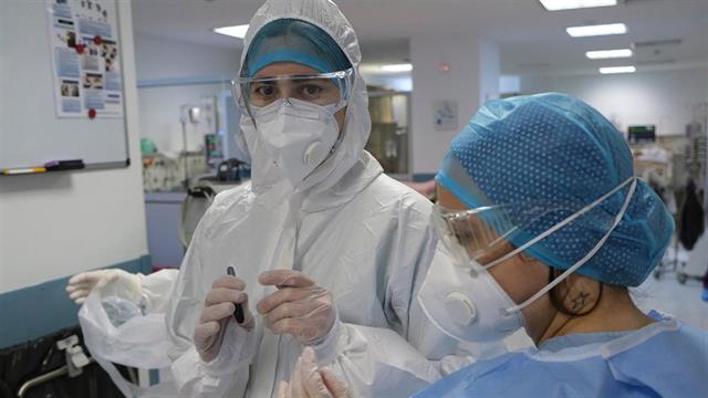 Αύξηση κρουσμάτων: 6.424  νέα κρούσματα από κορωνοϊό - 77 +2  θάνατοι ασθενών με  CoViD