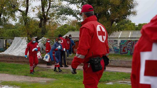 Ο Ελληνικός Ερυθρός Σταυρός οργανώνει νέα δράση ενεργητικής προσέγγισης αστέγων στο κέντρο της Αθήνας