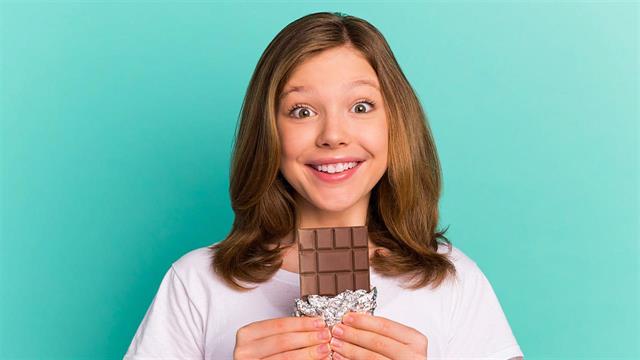 Έφηβοι που κοιμούνται λίγo μπορεί να καταναλώνουν περισσότερη ζάχαρη