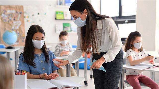 Πλεύρης: Την Τρίτη ή την Τετάρτη η απόφαση της επιτροπής για τα σχολεία