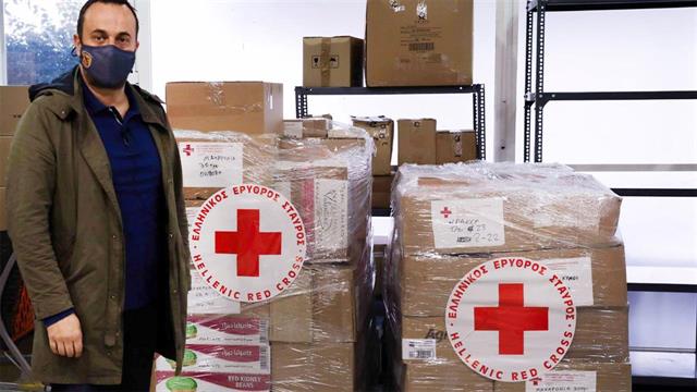 Ο Ελληνικός Ερυθρός Σταυρός ενισχύει το Κοινωνικό Παντοπωλείο του Δήμου Παλαιού Φαλήρου