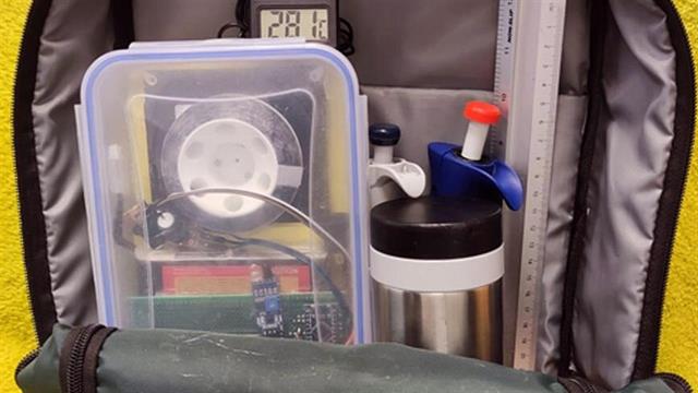 Εργαστήριο για τεστ κατά της COVID-19 σε backpack!