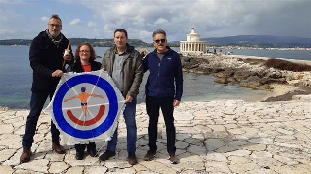 Το μήνυμα της στοματικής υγείας “υψώθηκε” στην Κεφαλονιά