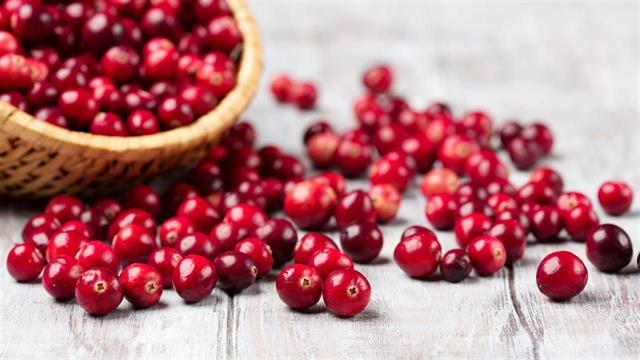 Έρευνα: 100 γρ. κράνμπερι την ημέρα βελτιώνουν την καρδιαγγειακή λειτουργία υγιών αντρών