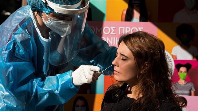 22.451 νέες λοιμώξεις από κορωνοϊό και ακόμη 60+2 θάνατοι ασθενών με CoViD