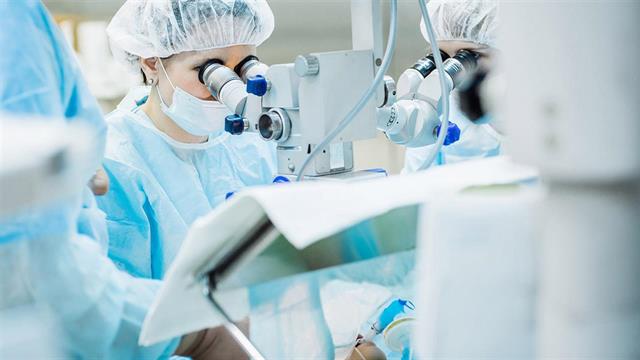 Γ.Ν. Παπανικολάου: Δώρα ζωής σε δυο ασθενείς από μεταμοσχεύσεις κερατοειδούς