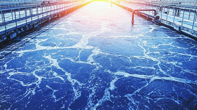 Πτωτικές τάσεις του ιικού φορτίου στα αστικά λύματα [πίνακας]