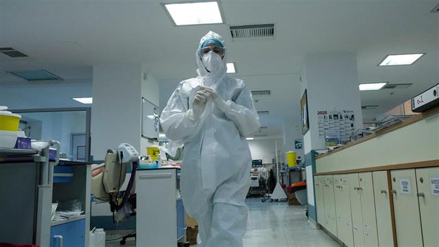 8.015 νέες λοιμώξεις από κορωνοϊό,  32+3 ακόμη θάνατοι, 231 διασωληνωμένοι