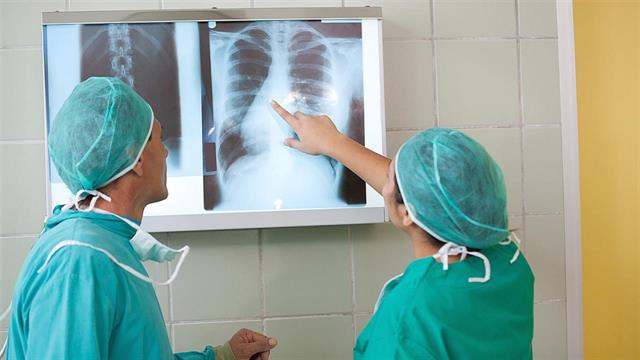 Παράταση θητείας 12 μηνών για τους ειδικευόμενους γιατρούς του ΕΣΥ [απόφαση]