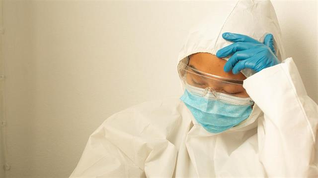 Lancet: Η παγκόσμια έλλειψη υγειονομικών απειλεί την αποτελεσματική κάλυψη