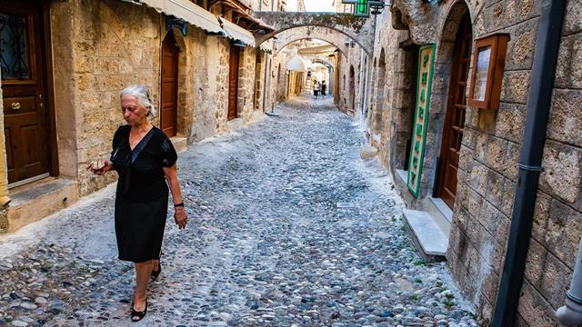 Είναι το αργό βάδισμα προάγγελος άνοιας;