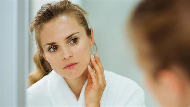 Λευκές κηλίδες στο δέρμα: Ποιες είναι οι συχνότερες αιτίες