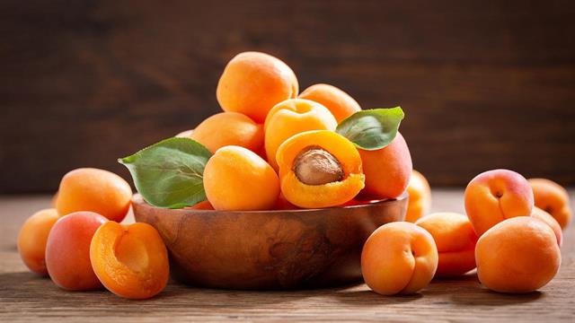6 λόγοι για να αγαπήσουμε τα βερίκοκα