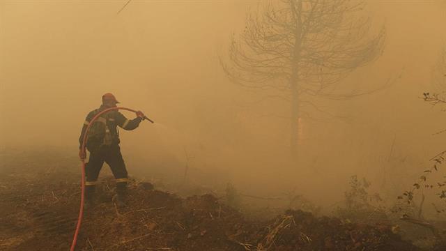 Φωτιά στο Ντράφι: Εκκενώθηκε το νοσοκομείο Παίδων Πεντέλης