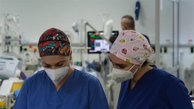 Εβδομαδιαίο επιδημιολογικό δελτίο: 42 θάνατοι την ημέρα, αύξηση 38,4% - Μείωση κρουσμάτων