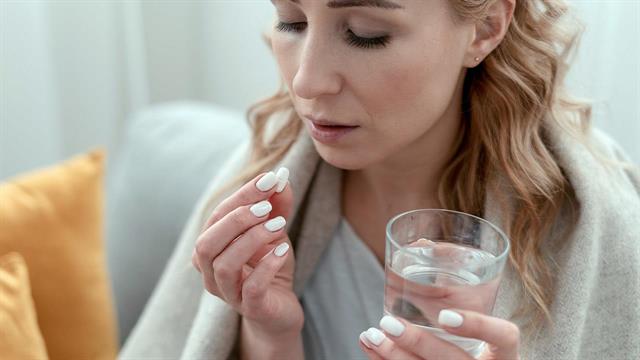 Η στάση του σώματος επηρεάζει το πώς απορροφώνται τα χάπια από το στομάχι