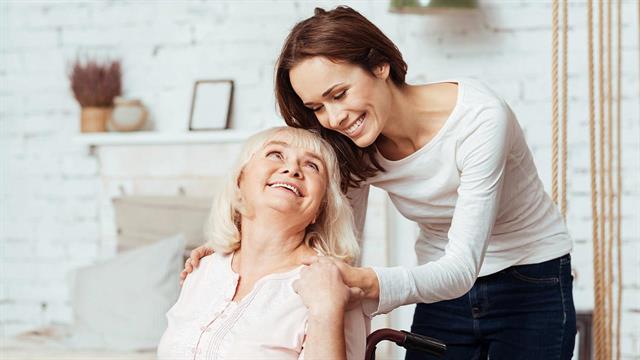 Οι καθημερινές δυσκολίες του να φροντίζεις ένα αγαπημένο πρόσωπο