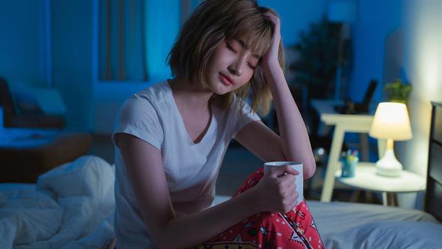 Συμβουλές για να κοιμάστε καλύτερα τις ζεστές μέρες