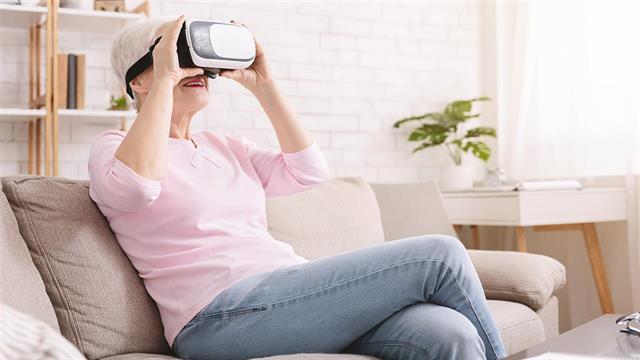 Ψηφιακή ξενάγηση σε μουσεία βελτιώνει τη ζωή ηλικιωμένων που μένουν στο σπίτι