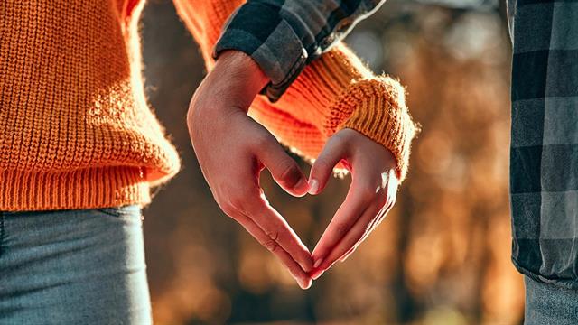 Πώς συνδέεται η ερωτική ικανοποίηση με την ψυχική ευεξία;