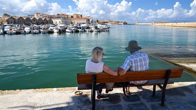 Βουτιά 12ετίας για το προσδόκιμο ζωής στην Ελλάδα - Χάσαμε ό,τι είχαμε κερδίσει από το 2010 [πίνακες]