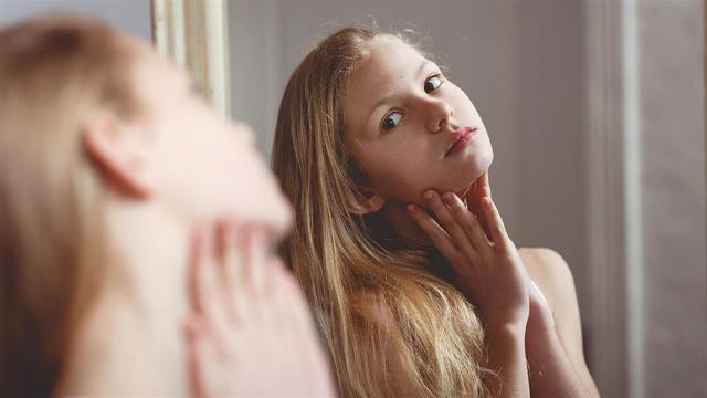 Η πανδημία σχετίζεται με αυξημένα περιστατικά πρόωρης εφηβείας στα κορίτσια