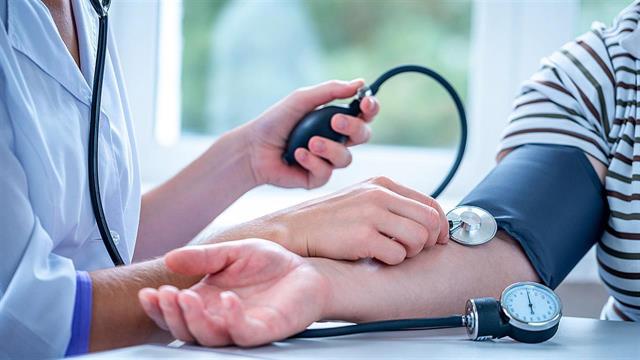 Η υπέρταση συνδέεται με ταχύτερη νοητική εξασθένηση και κίνδυνο άνοιας