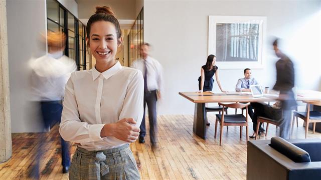 ΕΥ: Στο επίκεντρο της στρατηγικής της η ευζωία των εργαζομένων