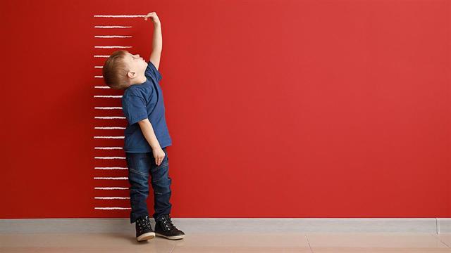 Περισσότερες από 12.000 γενετικές ποικιλομορφίες επηρεάζουν το ύψος