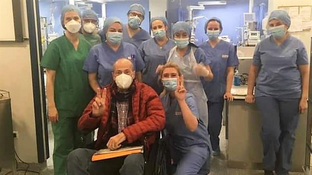 Εφιάλτης στον δρόμο με την CoViD-19: Η εμπειρία ενός καθηγητή που νόσησε βαριά