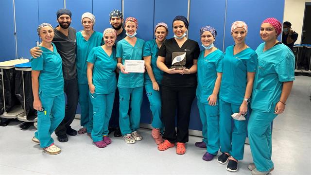 Νέα τεχνική εμφύτευσης ενδοφακού για την ηλικιακή εκφύλιση της ωχράς κηλίδας