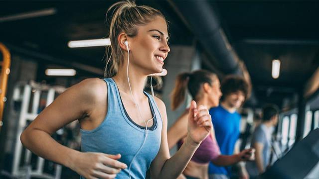 Η σωματική άσκηση αυξάνει την αποτελεσματικότητα των εμβολίων κατά της Covid [μελέτη]