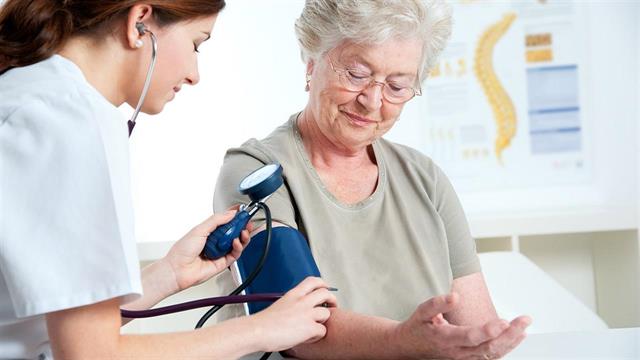 Η μείωση της αρτηριακής πίεσης είναι πιθανόν να προλαμβάνει την άνοια