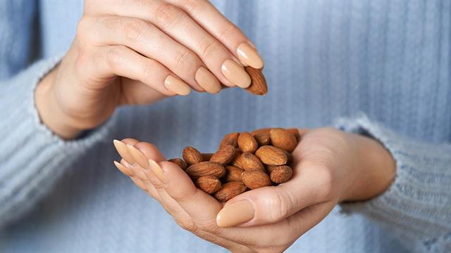 Τα αμύγδαλα βελτιώνουν την υγεία του εντέρου