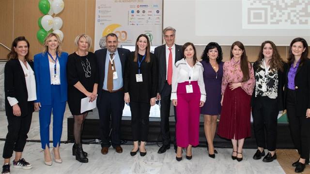 Γυναίκες φαρμακοποιοί: Θήλαζα κάθε 3 ώρες στο υπόγειο του φαρμακείου