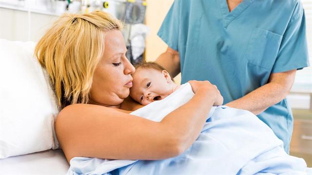 Παγκόσμια Ημέρα Προωρότητας: Στο επίκεντρο η «φροντίδα καγκουρό» για τα πρόωρα νεογνά