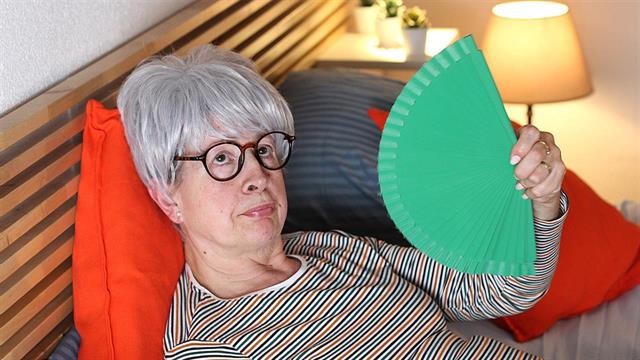 Εμμηνόπαυση και νυχτερινή εφίδρωση: Όσα πρέπει να ξέρετε