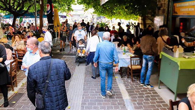 ECDC: Κόντρα στο ρεύμα της Ευρώπης η Ελλάδα - Αύξηση κρουσμάτων κορωνοϊού και θανάτων έως το τέλος του μήνα