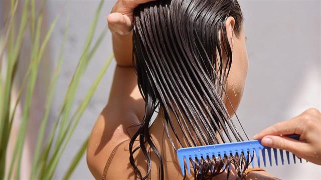 Πόσα μαλλιά είναι φυσιολογικό να χάνουμε στο λούσιμο