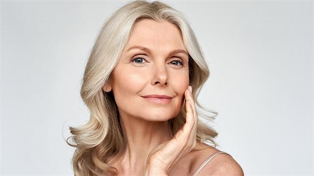 Θαμπό δέρμα: Αίτια και αντιμετώπιση