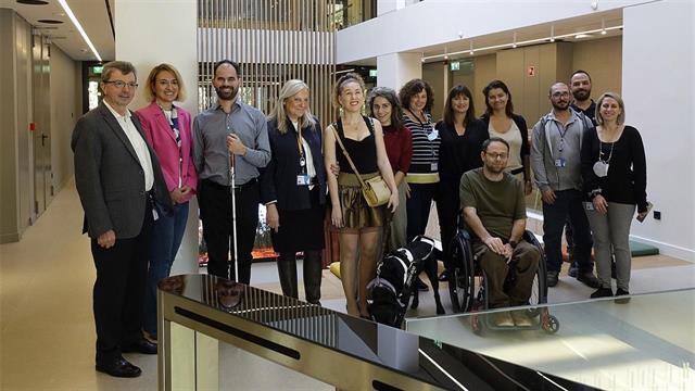 Συνεργασία της Pfizer Hellas με την ΑΜΚΕ «Με Άλλα Μάτια»