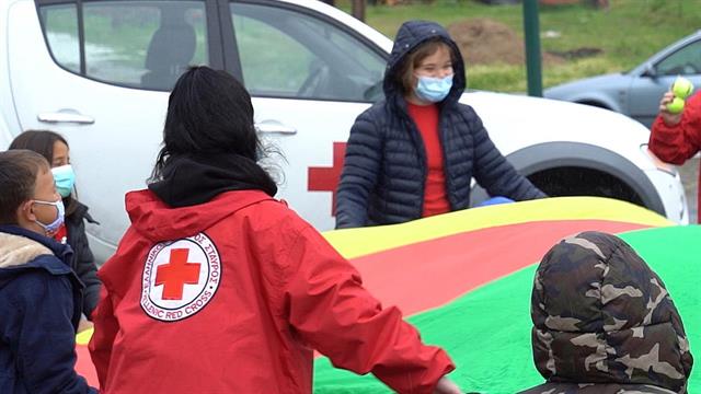 Ο Ελληνικός Ερυθρός Σταυρός γιορτάζει την «Παγκόσμια Ημέρα Παιδιού» στην Πλατεία Συντάγματος