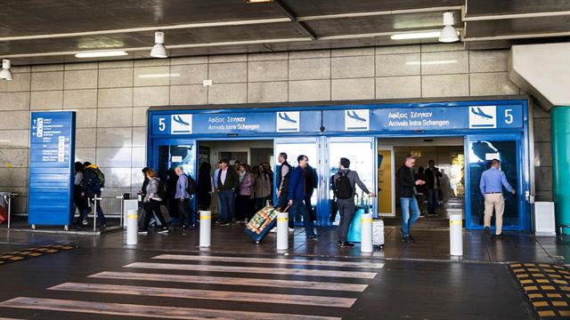 ΕΟΔΥ: Οδηγίες προς όσους ταξιδέψουν, πριν από την αναχώρηση και στην επιστροφή