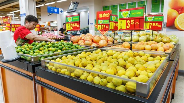 Στα παραδοσιακά κινεζικά φάρμακα και στα λεμόνια στρέφονται οι Κινέζοι αναζητώντας προστασία από την Covid