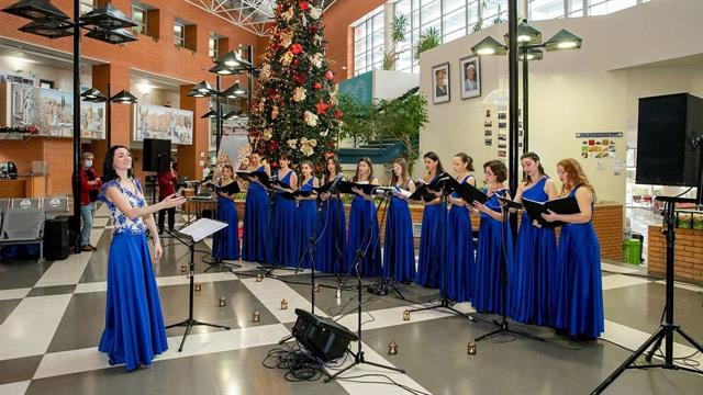 Χριστουγεννιάτικη συναυλία με τις Voci Contra Tempo στο Γ.Ν. Παπαγεωργίου