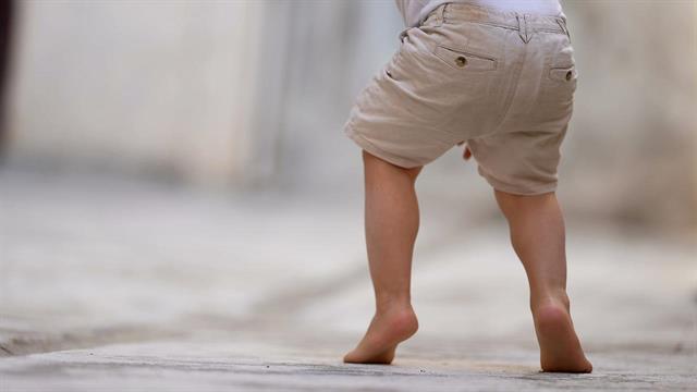 Περπάτημα στις μύτες των ποδιών: Πότε γίνεται επικίνδυνο;